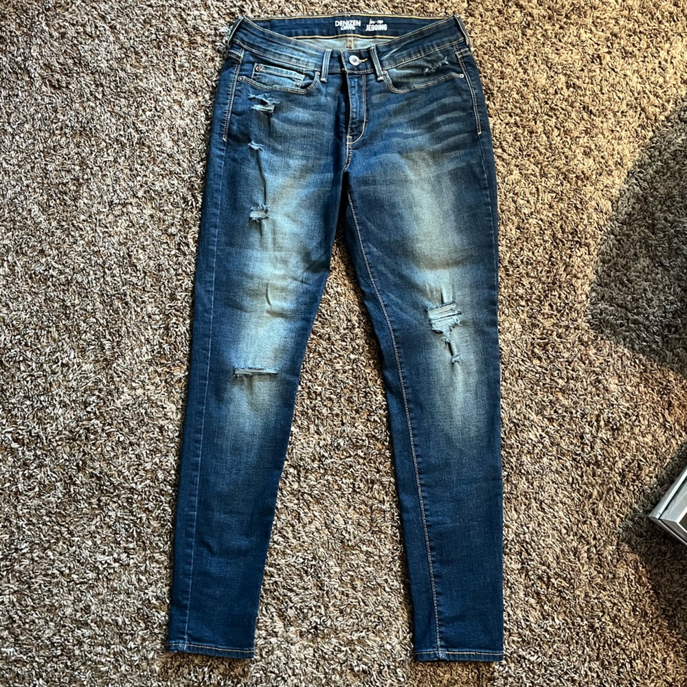 Levi’s Denizens distressed skinny jeans
